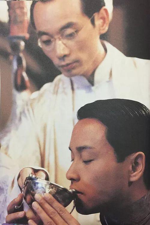 这导致葛优一直认为自己比张国荣大,后来得知原来自己比人家还小一岁