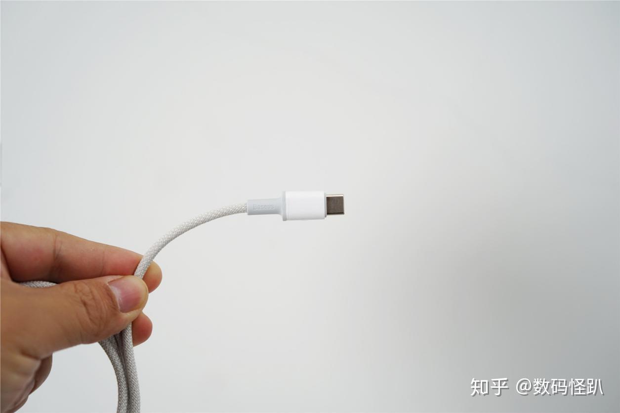 二,倍思高密编织快充数据线