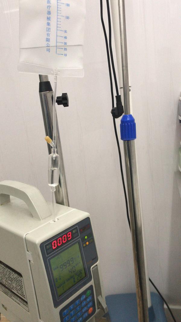点滴 打的止疼针. 买的营养高 伤口愈合膏 还有一瓶液体营养