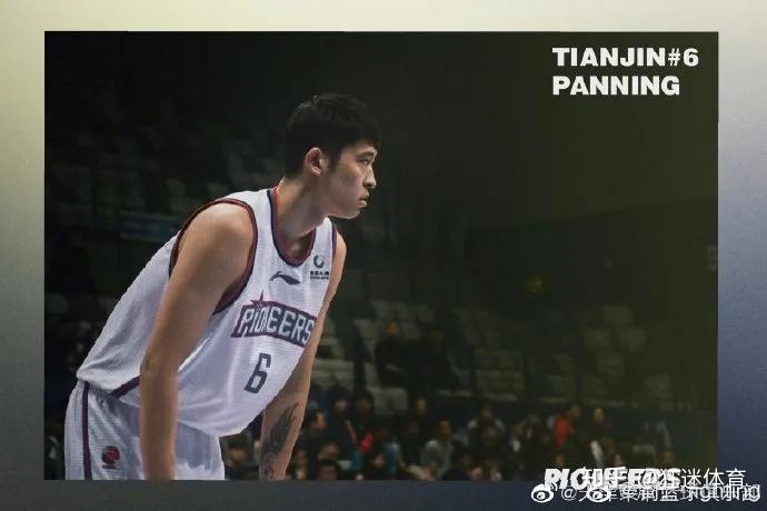 潘宁是出自山东青训的内线球员,他之前曾租借江苏队,上赛季潘宁转会