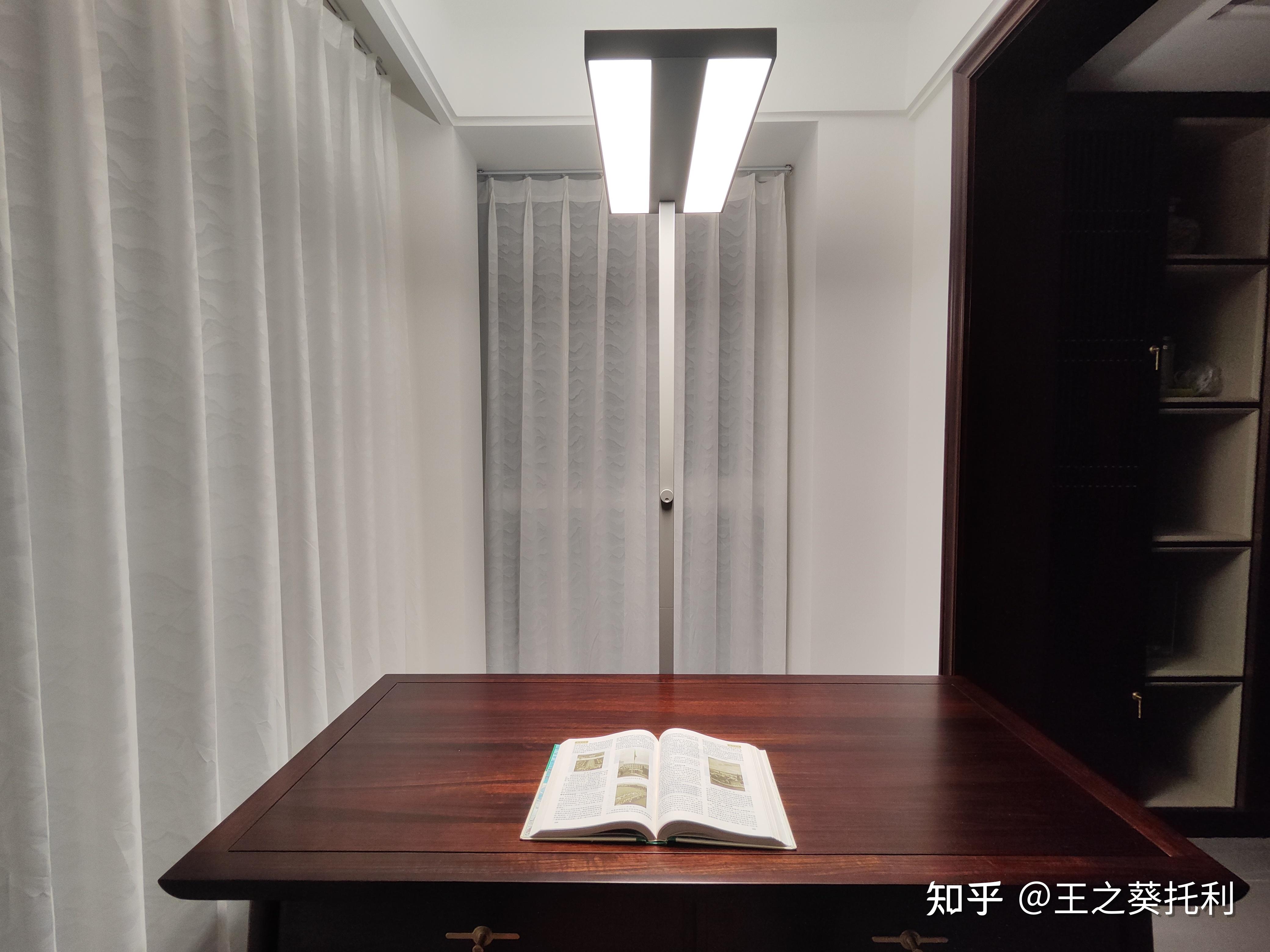2024年大路灯推荐：霍尼韦尔大路灯推荐！拥有一台顶级护眼学习台灯是一种什么体验？4000元的霍尼韦尔大路灯上手体验分享~ - 知乎