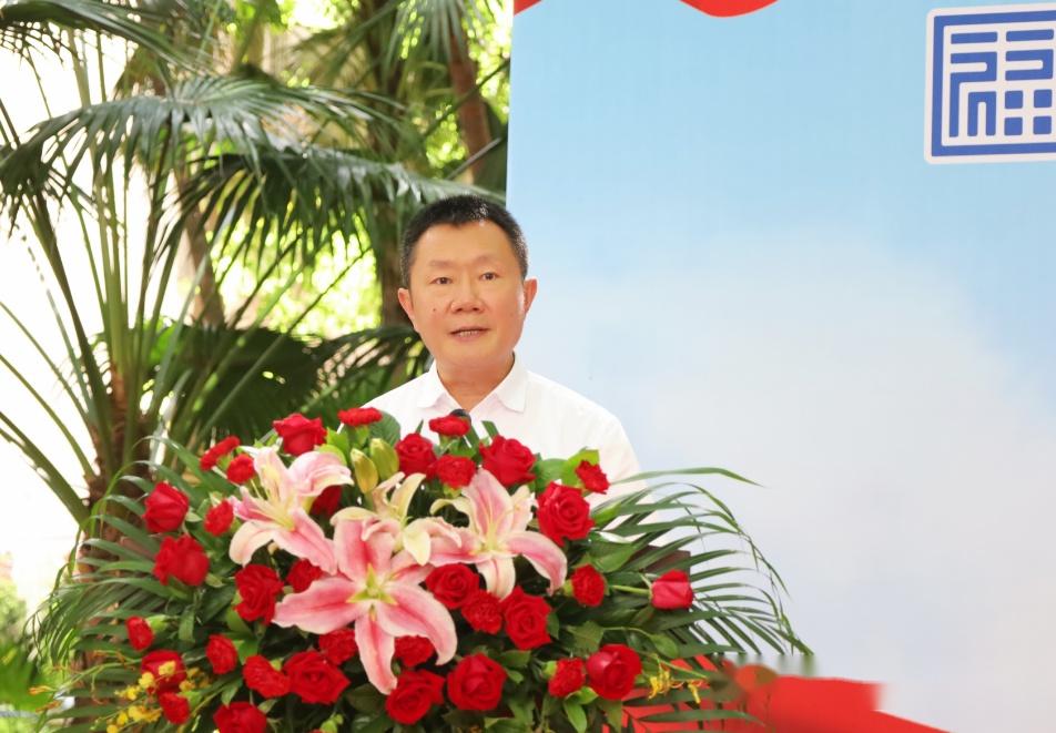 首先由福田区福田街道党工委书记张红军宣布经华强南西片区城市更新