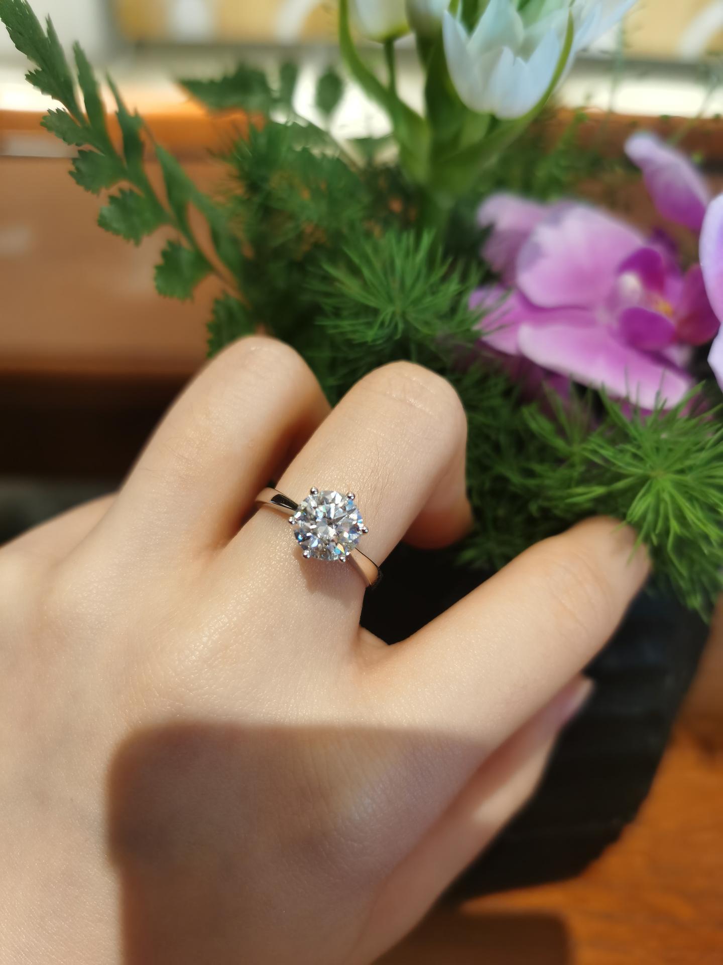 经典六爪莫桑钻戒指随拍