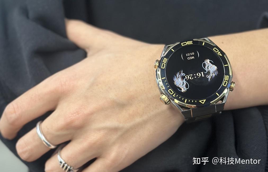 展现别样的豪华,华为推出智能金表龙年主题表盘