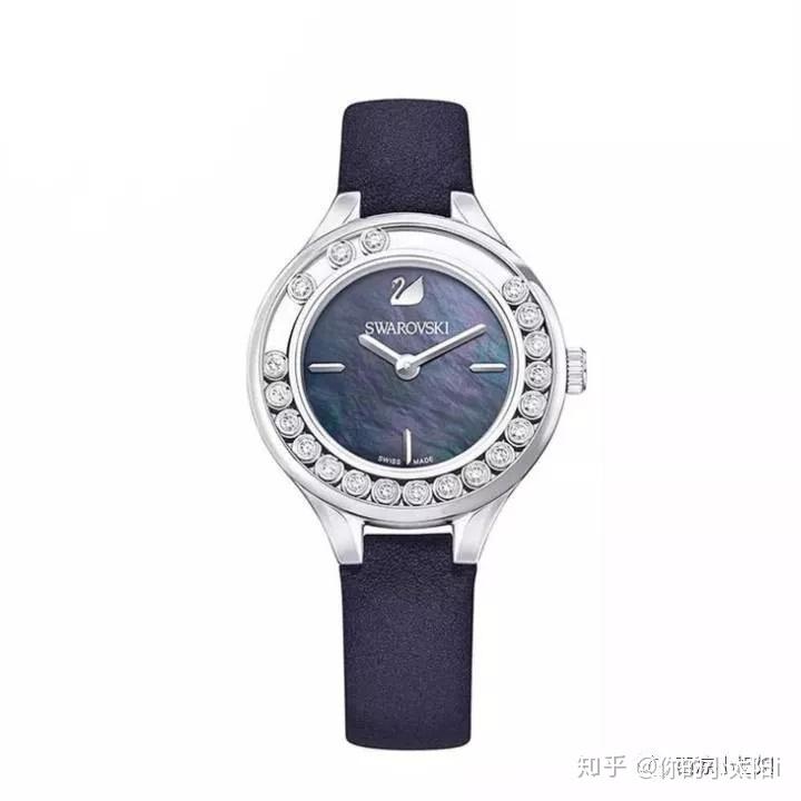 小天鹅的大logo,存在感max▼参考价:063490施华洛世奇的手表不用多