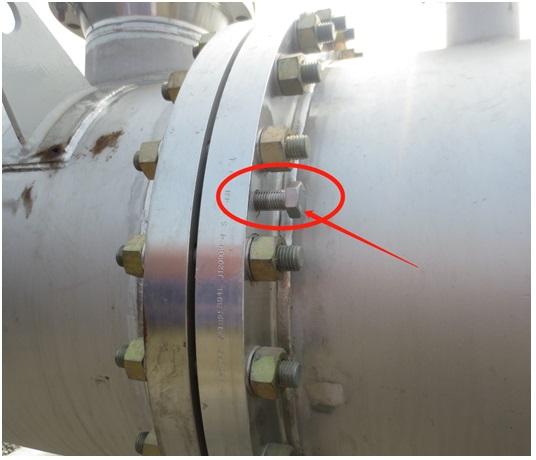 哎呀换热器顶丝孔位置开错了