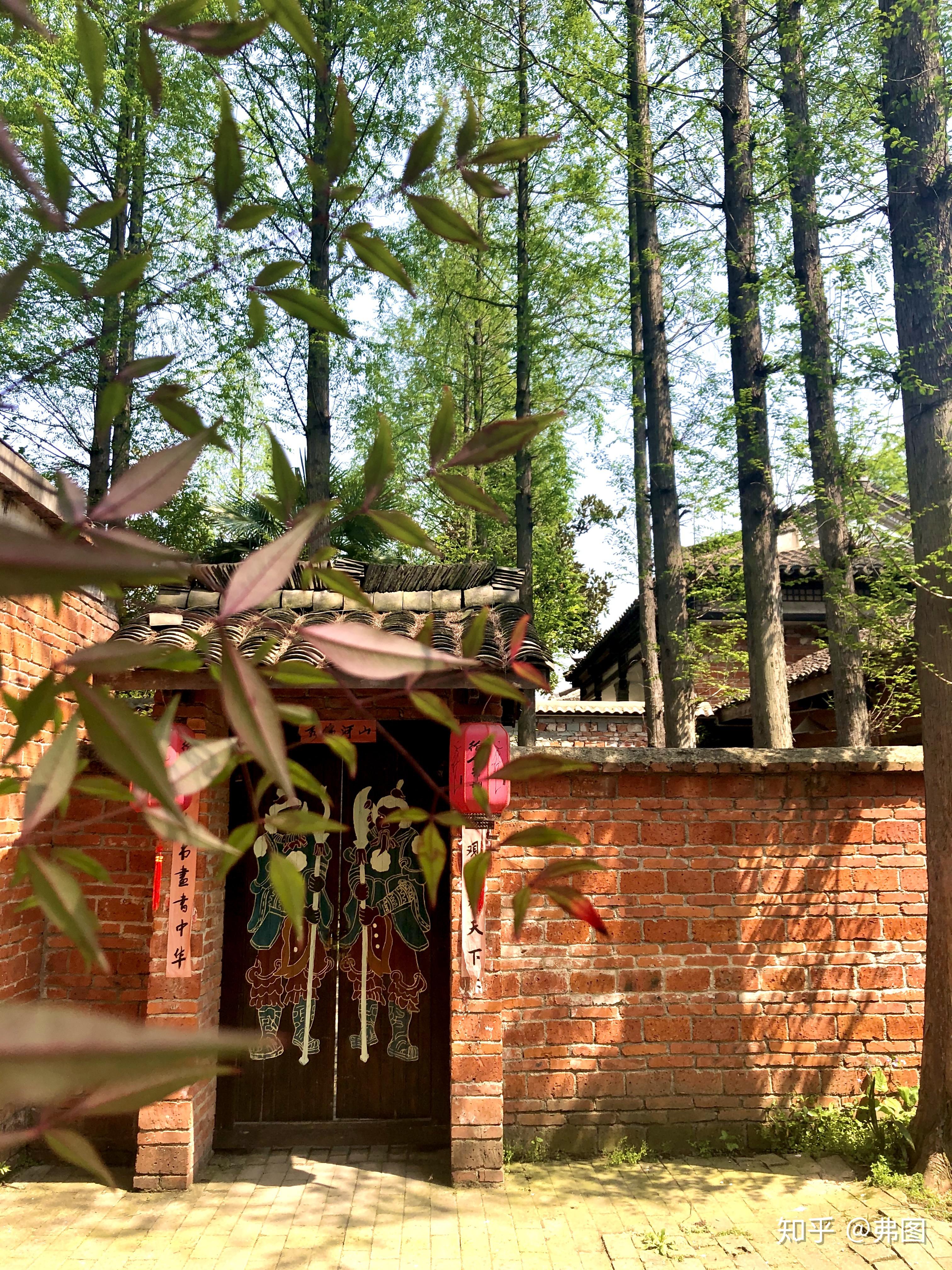 信阳鸡公山风景名胜区五,信阳明港机场六,信阳南湾湖风景区七,信阳