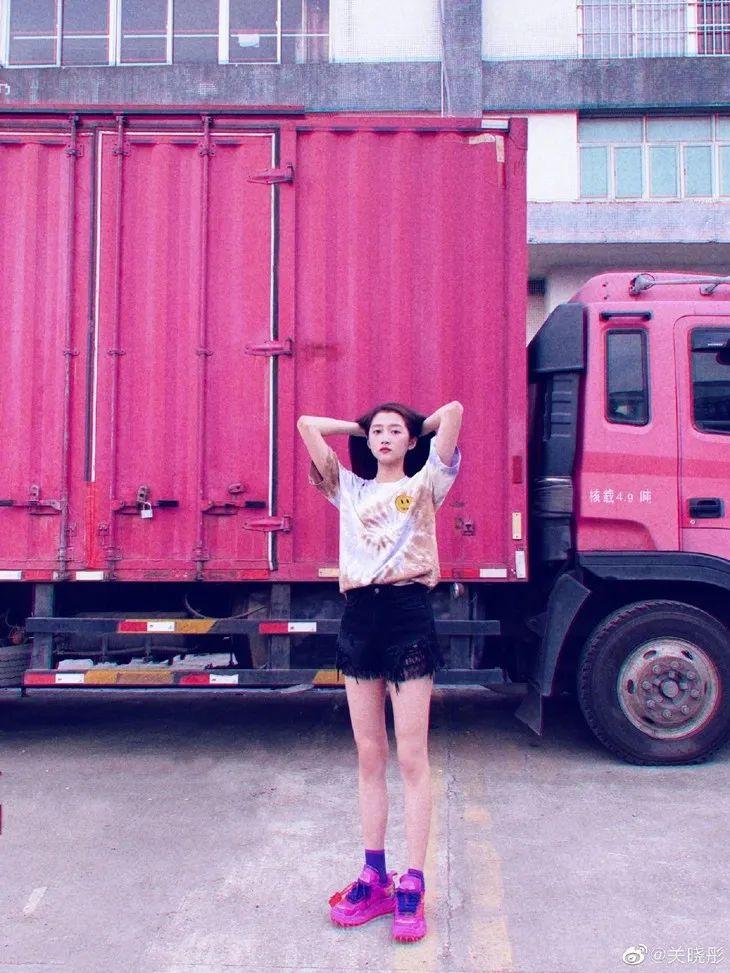 美人计 | 你知道大张伟有不输杨幂的女团腿吗?