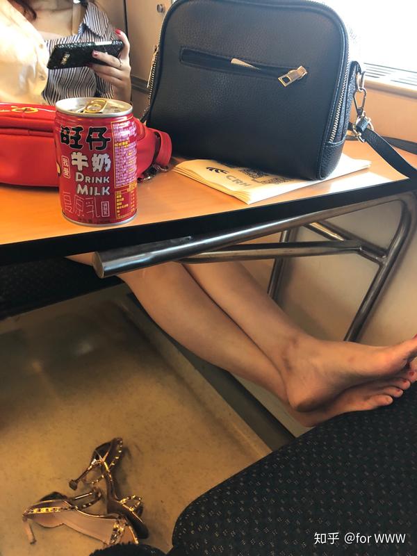 火车上发生过哪些令人吃惊的事?