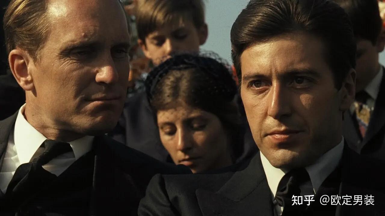 从普通参军青年,到霸气黑帮教父,在很多人眼里,麦克是伟大男人的典范