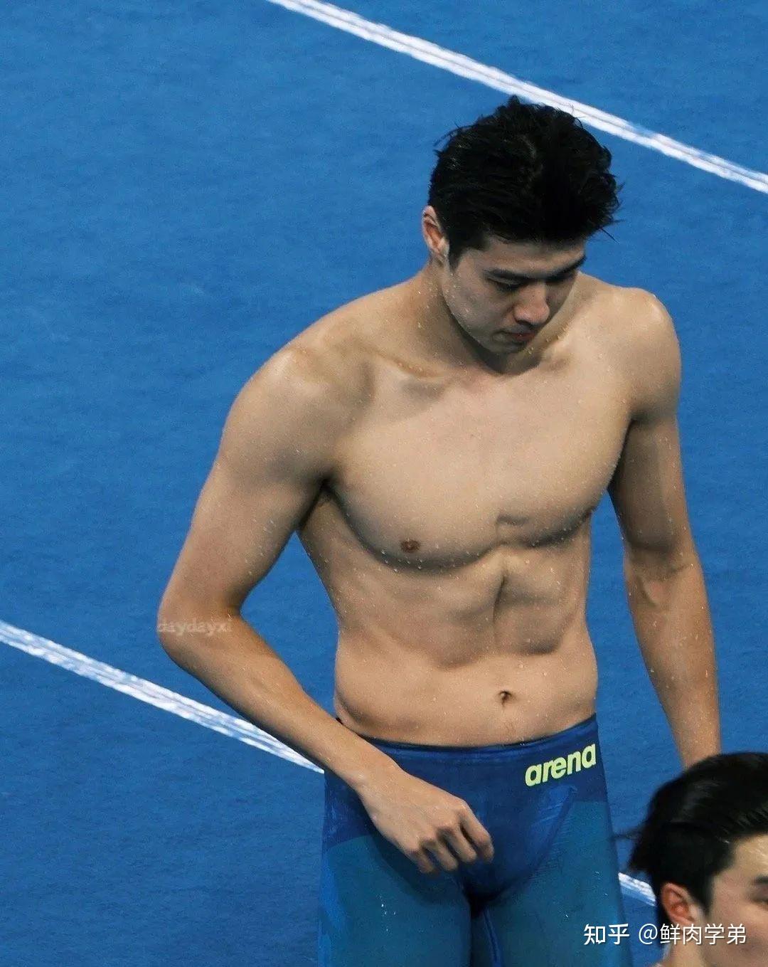 191cm冷白皮男神,游泳帅哥张翼祥最新写真,都快被他帅晕了!