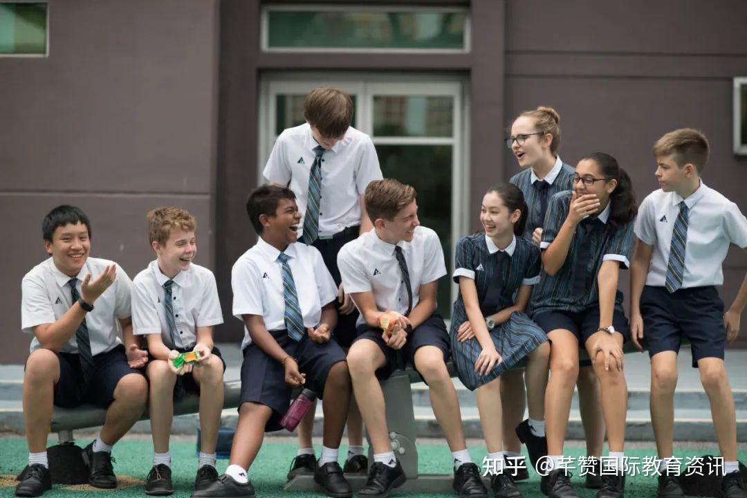 新加坡国际学校校服图片