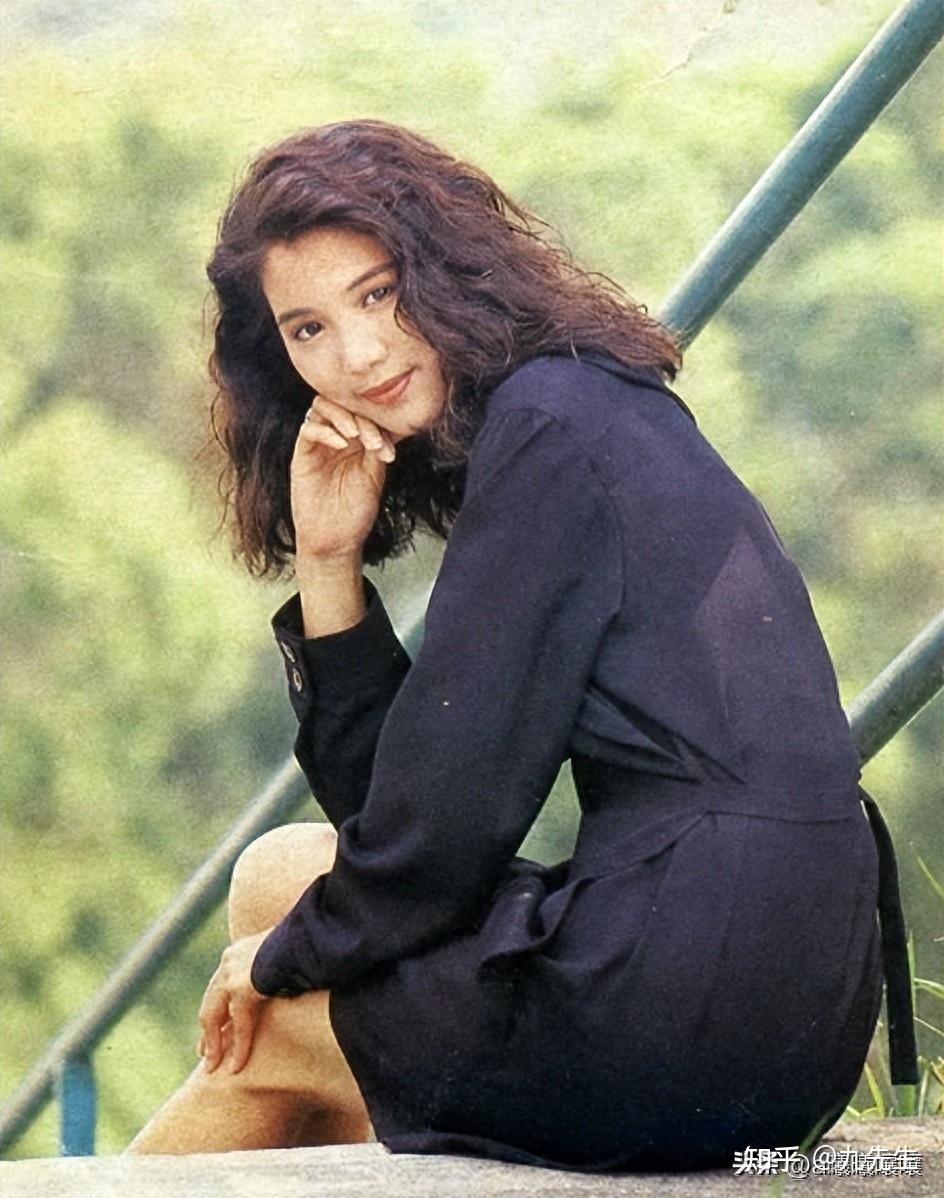 世上渣男千千万最怕张智霖这种22年婚姻袁咏仪的心酸谁懂