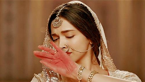 除了三大"可汗"姓氏的男演员,印度女演员美貌与演技兼备的好口碑,也给