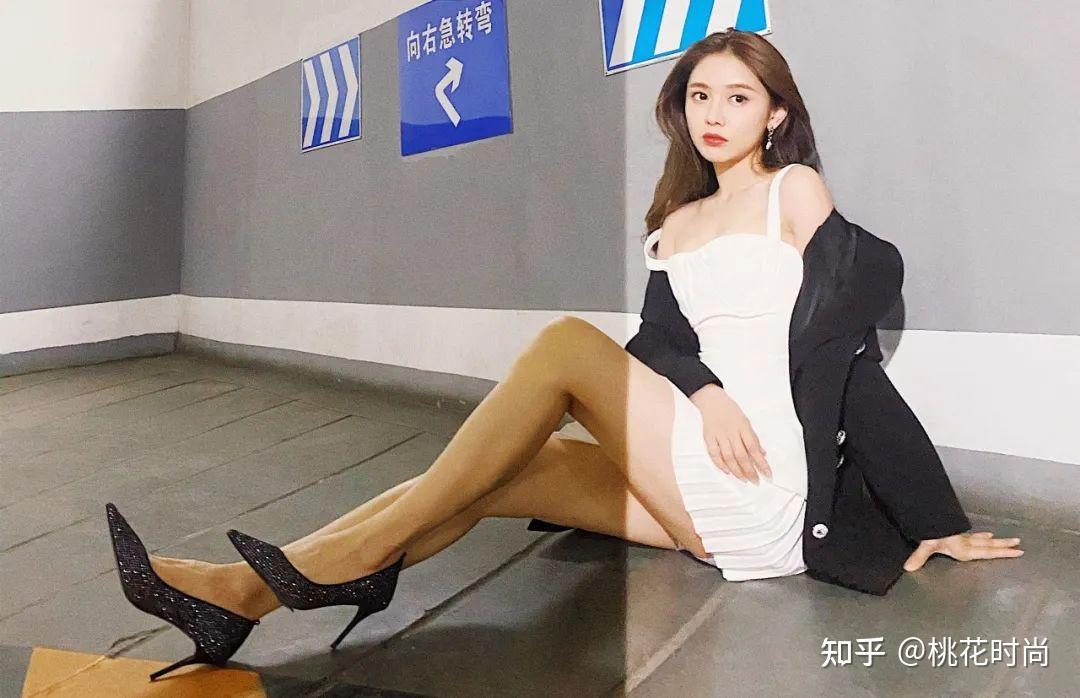 富二代秦奋的前女友笑起来有点像朱茵现在是腾讯nba最美女主播