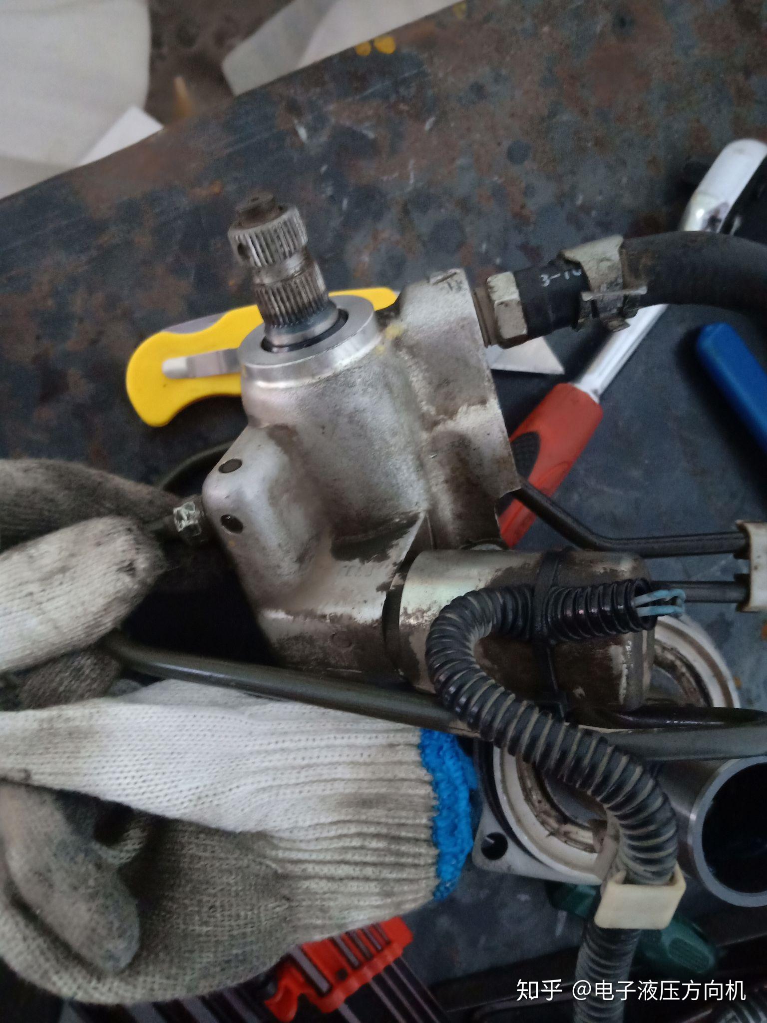 08款日产天籁方向机漏油维修完美解决问题