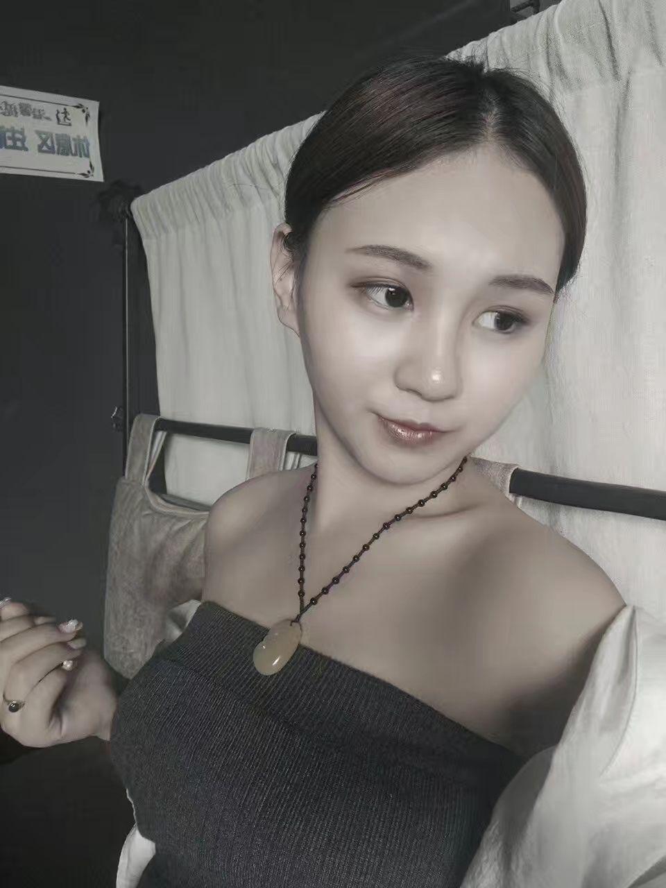 高中女生因为胸大被取笑怎么办?