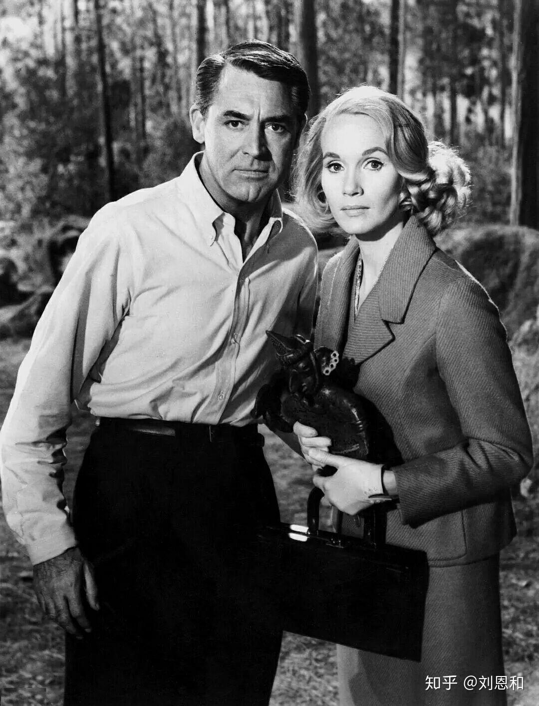 大学男生喜欢穿白衬衫黑西裤你们怎么看