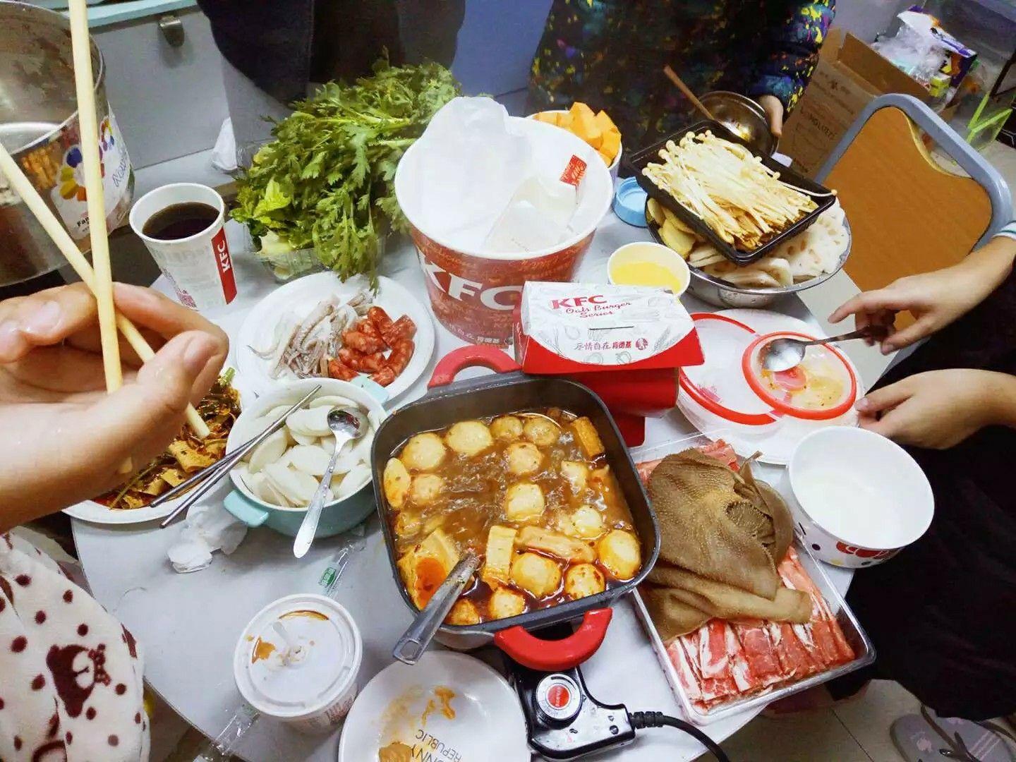 在大学宿舍有什么美食可以简单完成?