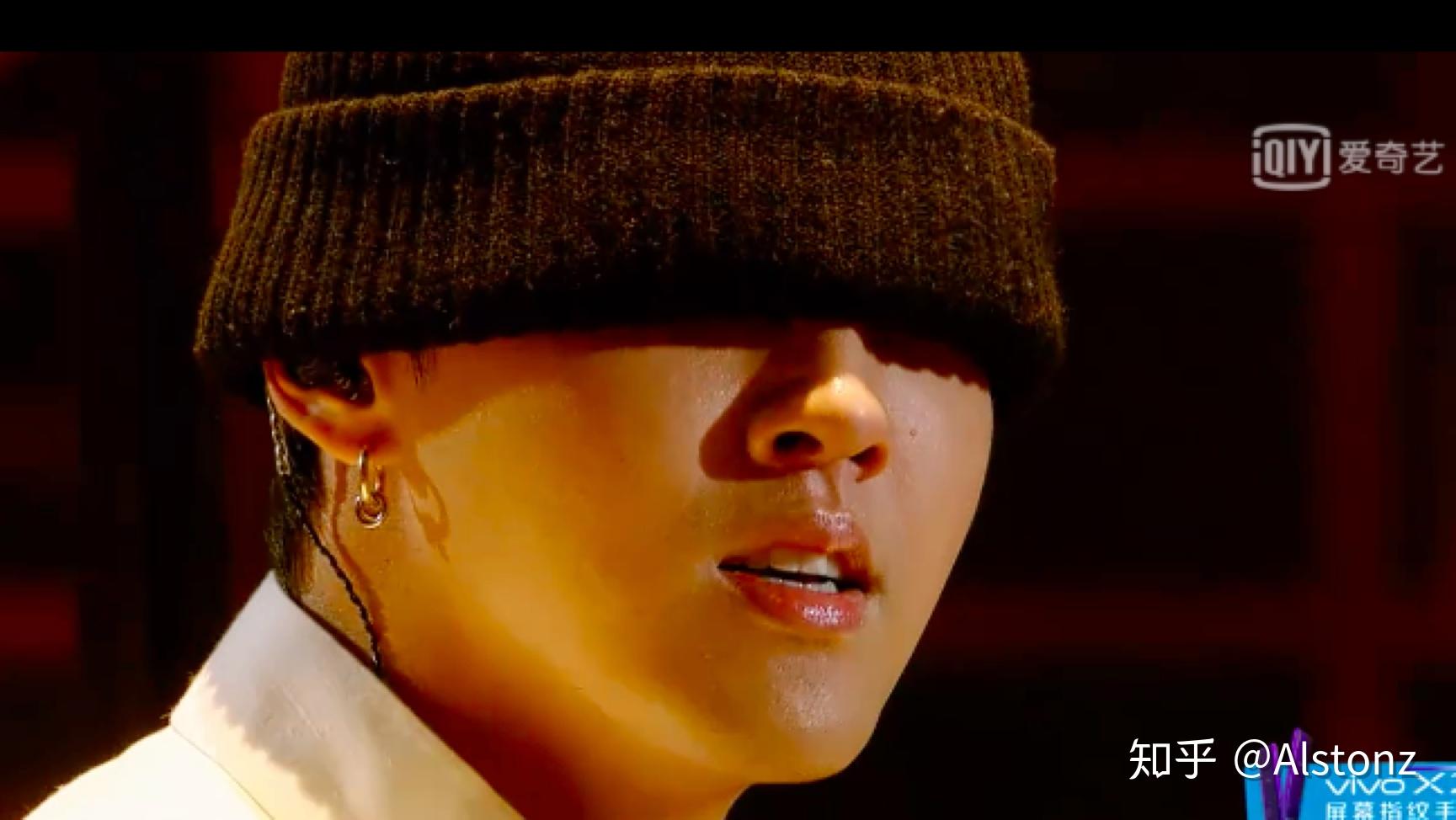 吴亦凡这场公演,开始我以为我耳机漏电了