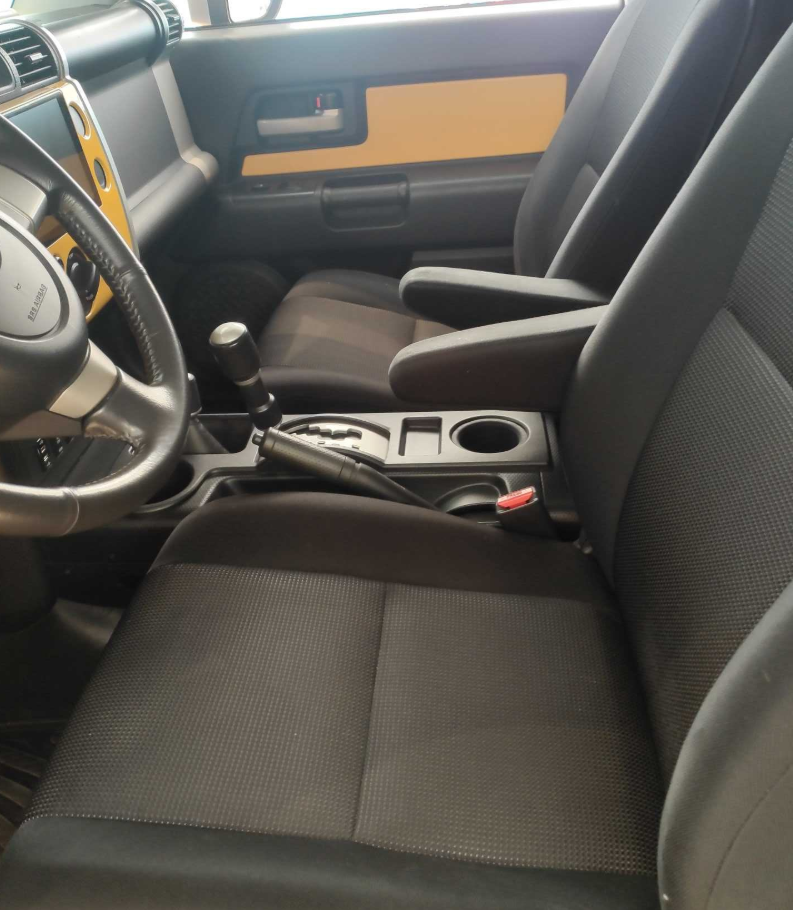 比市场低5万的丰田FJ酷路泽竟然没人要?这辆07款的车让买主兴奋-2013款fj 酷路泽中规