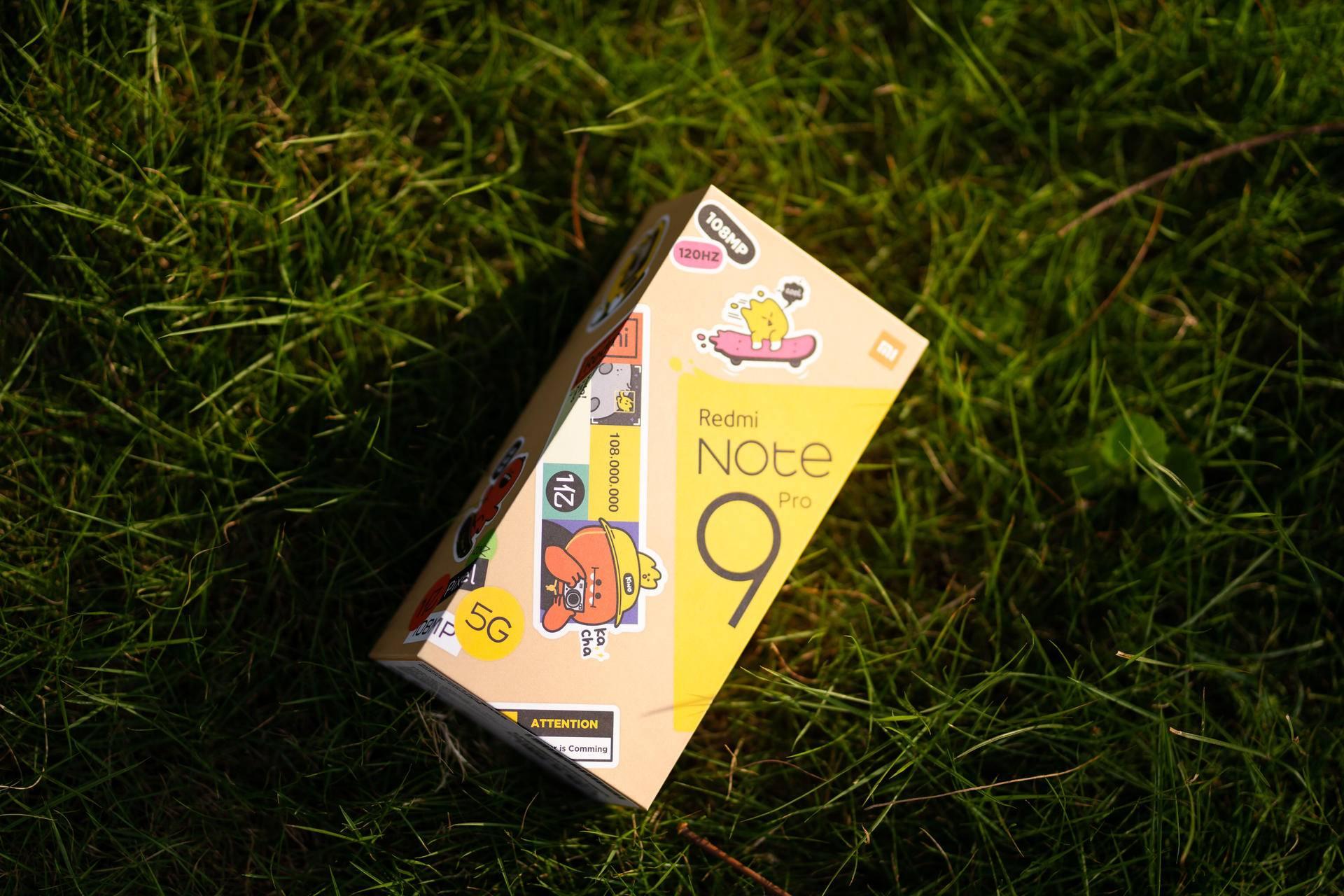 外观方面,还得先从这个包装说起,这次redmi note9 pro的包装还是有点