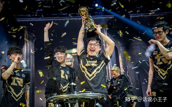 rng蹭uzi热度rng官方发布1张uzi夺冠图网友炸锅了