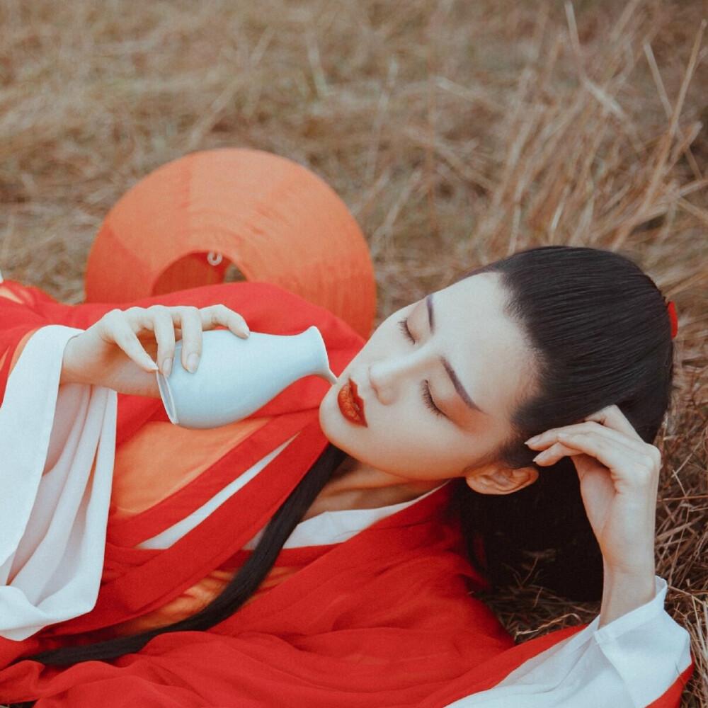 【100张】好看到惊艳的真人古风女生头像! - 知乎