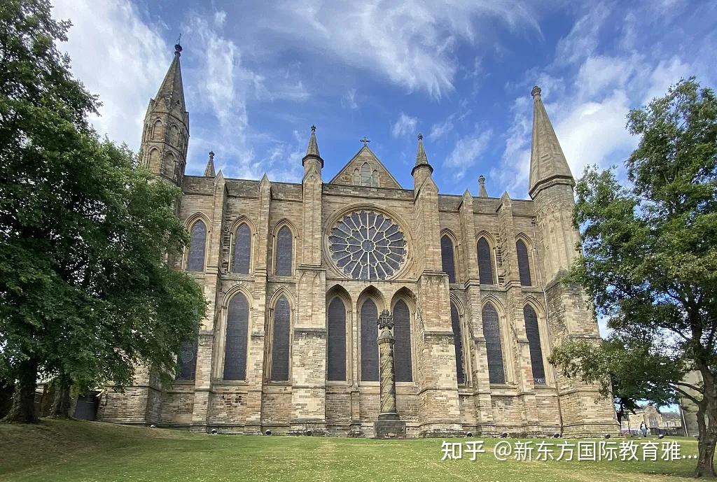 英国24所罗素大学毕业收入排名!牛剑竟然不是第一?