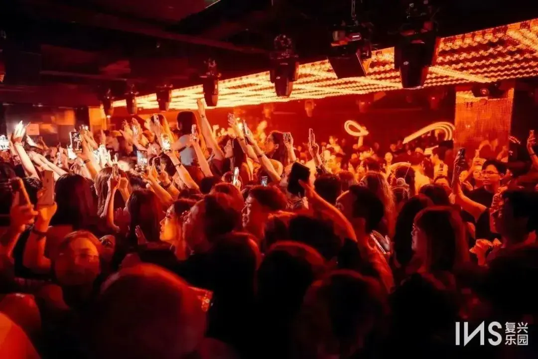 上海正在流行晚6早5的生活模式