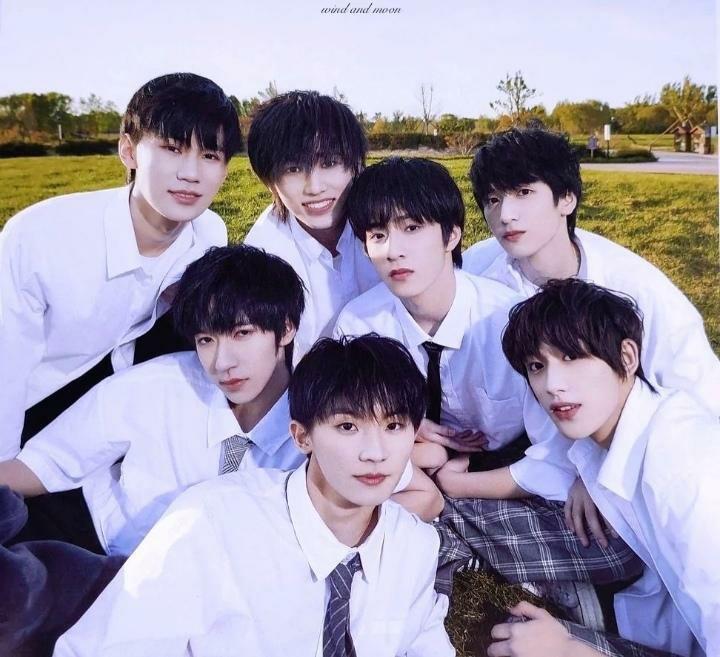 可以分享一些tnt时代少年团很有少年感的团体照嘛 知乎