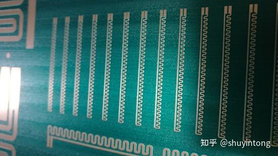 傳統pcb電路板蝕刻與蝕刻優版工藝對比