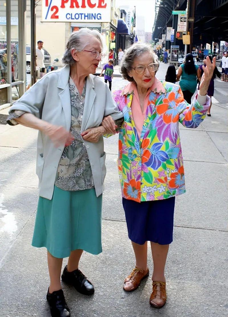 “花衣服”是俗气、老土的标签?看完这些才知道,误会太大了! - 知乎