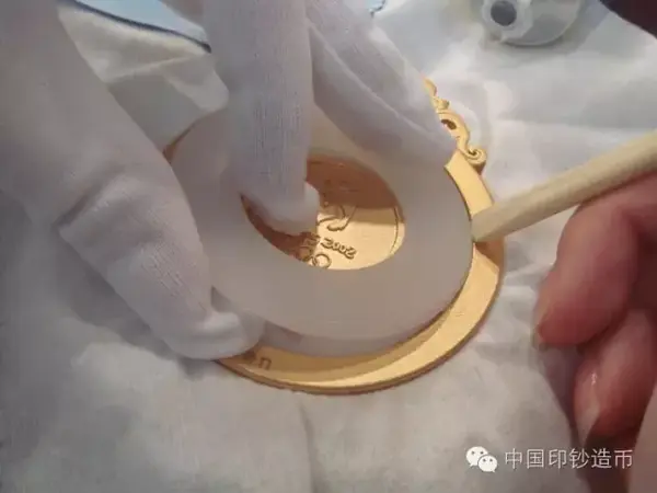 十年过去,是时候揭秘“金镶玉”背后的故事了