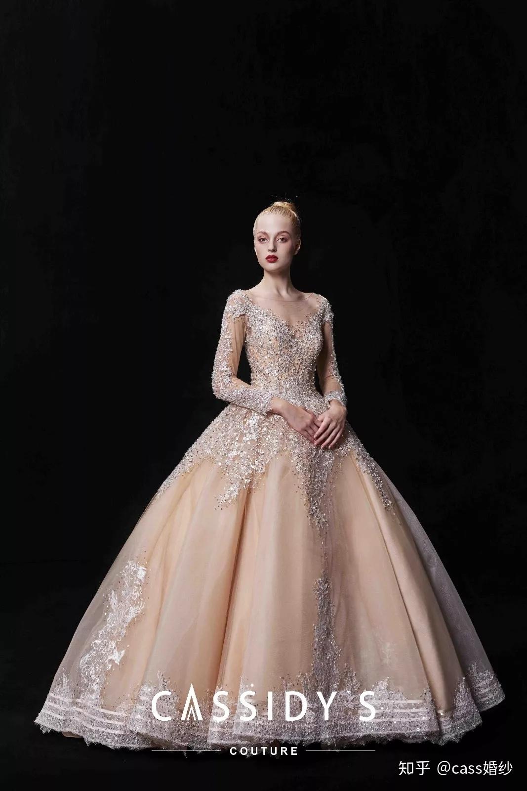 金色婚纱丨只有金色的阳光才能给这个世界加冕