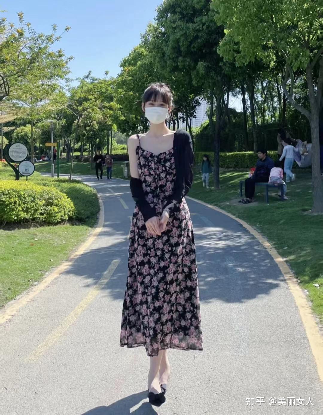 长款连衣裙搭配什么鞋子好看图片