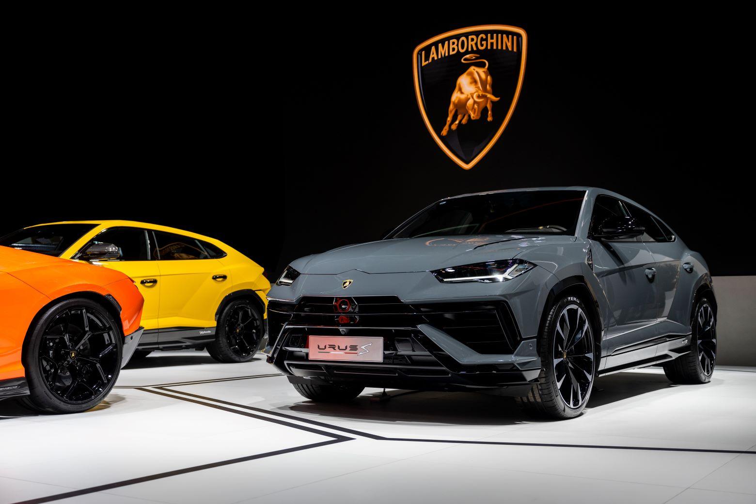 兰博基尼revuelto领衔蛮牛集结亮相2023成都车展