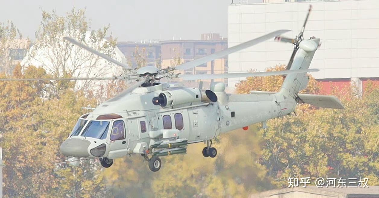 中國海軍發展越來越快,電磁彈射超級航母下水後配套機型先後高調現身