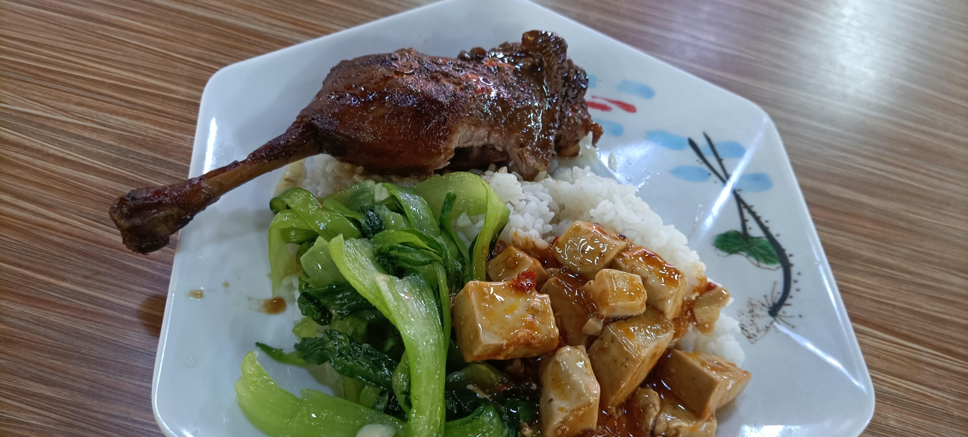 信阳学院 学生食堂 伙食怎么样? - 知乎