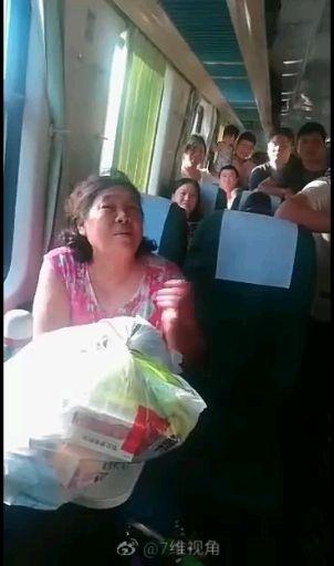 如何看待继高铁霸座男之后,出现在2018年8月