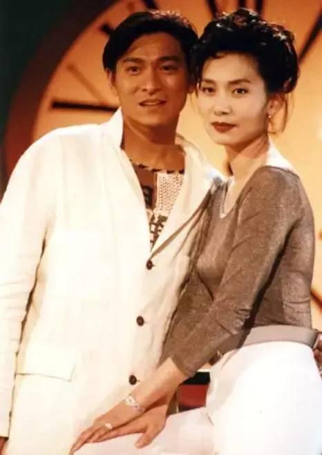 歌手邝美云有多励志