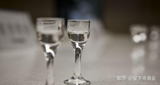 什么样才算是空杯 v2-69821a91eb3e765daf885139e5dac965_r.jpg