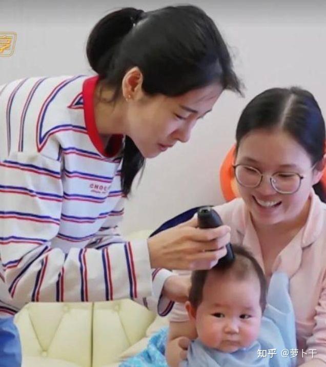 张碧晨放弃事业单身带娃华晨宇放飞自我恋情曝光32岁仍是少年