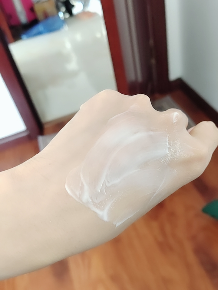 身体乳天天擦可以去鸡皮吗(身体乳天天擦可以去鸡皮吗图片)