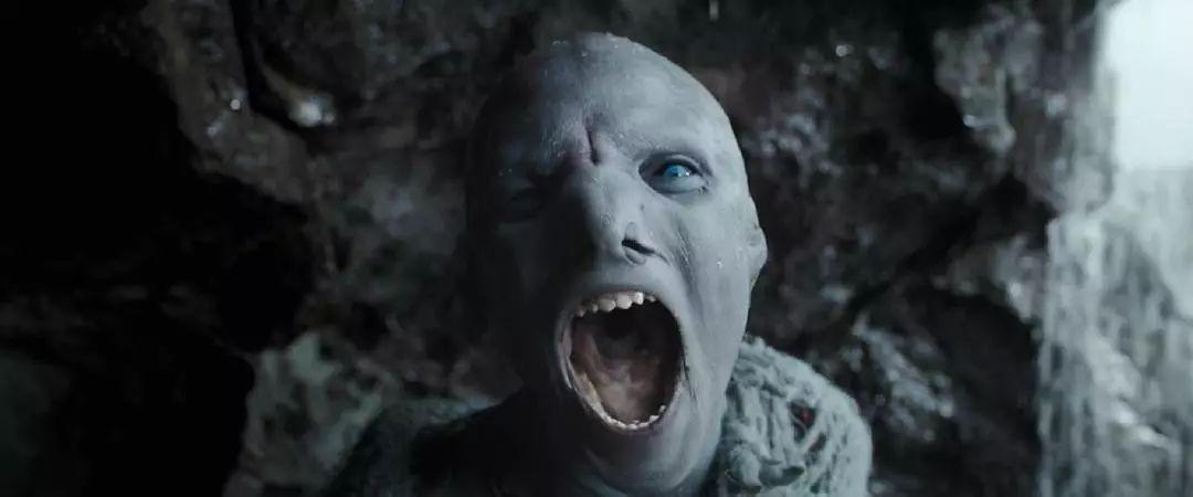 2017年的时候,曾有一部重口惊悚电影《冰肤传说》上映.美剧铺