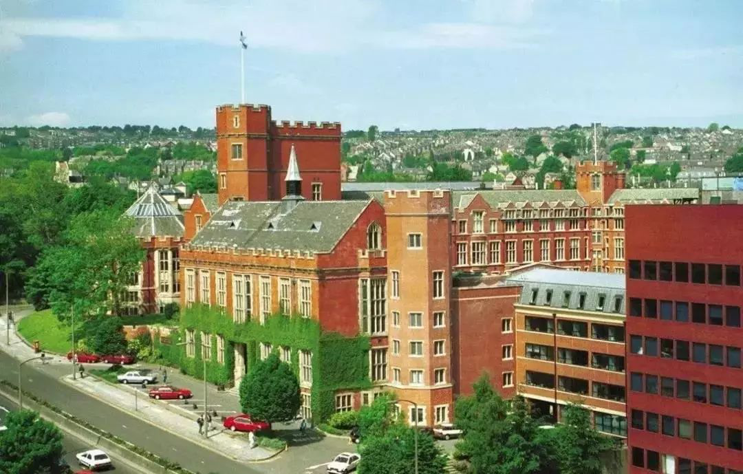 什么大学可以公费留学 v2-6a1f749efed2d52c8067af5e0ef8bcd1_r.jpg