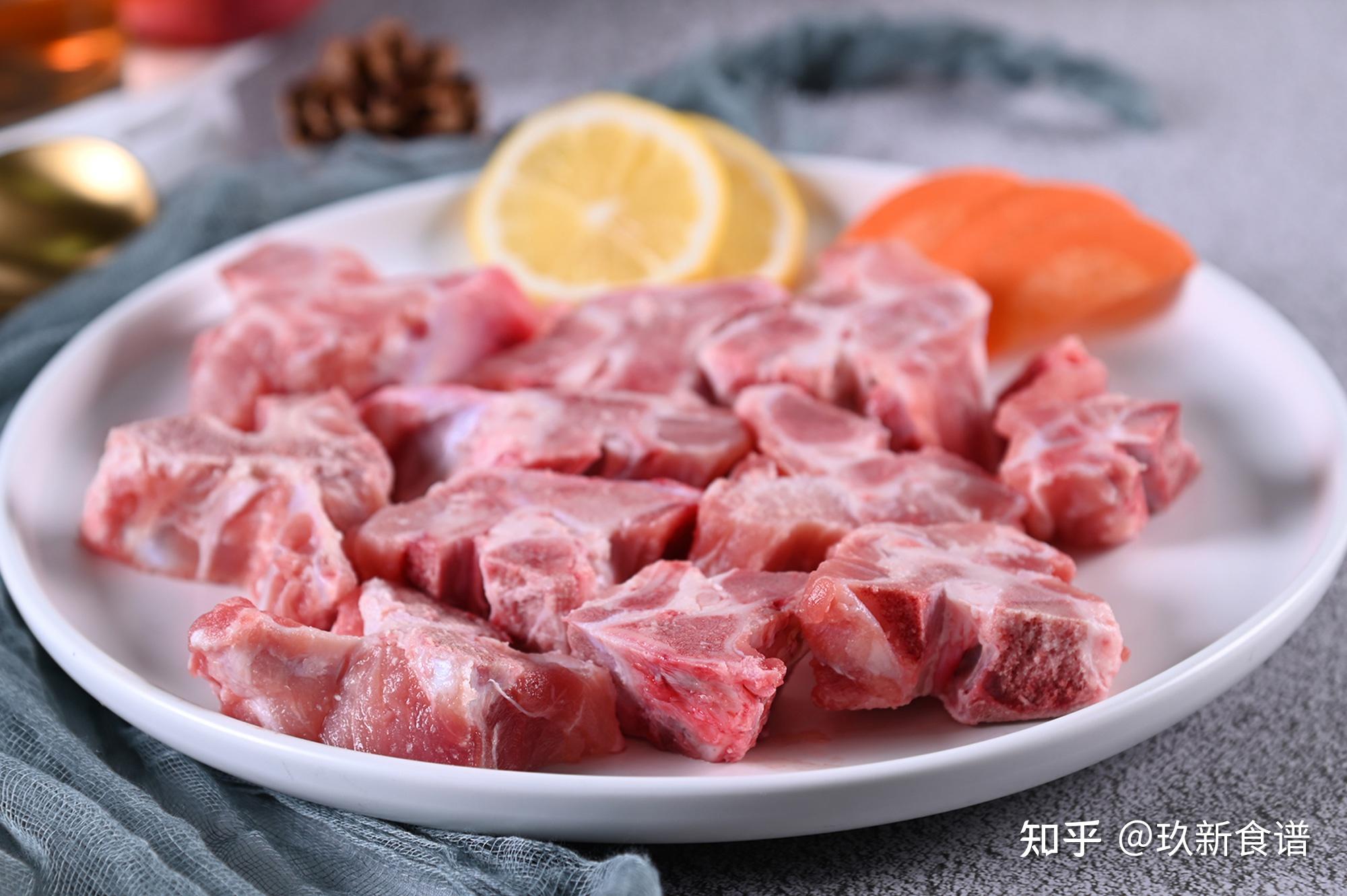 猪尾骨(二)在青少年男女发育过程中,吃猪尾可促进骨骼发育,中老年人