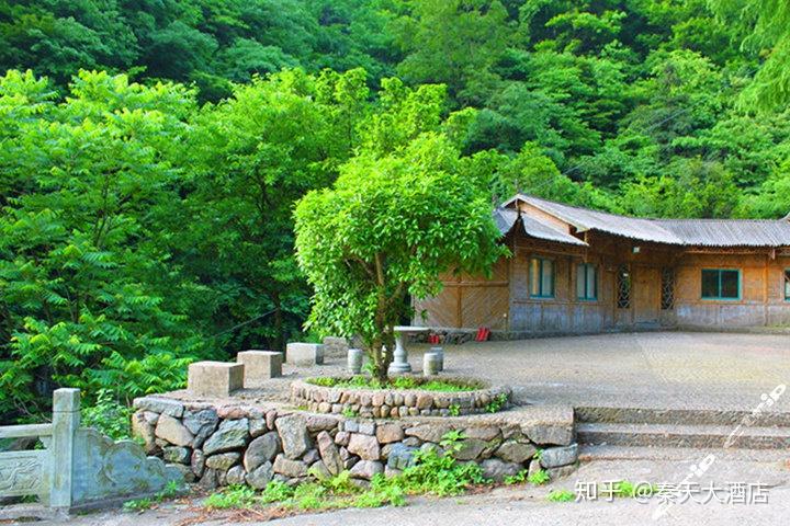 安吉九龙峡风景区九龙戏瀑