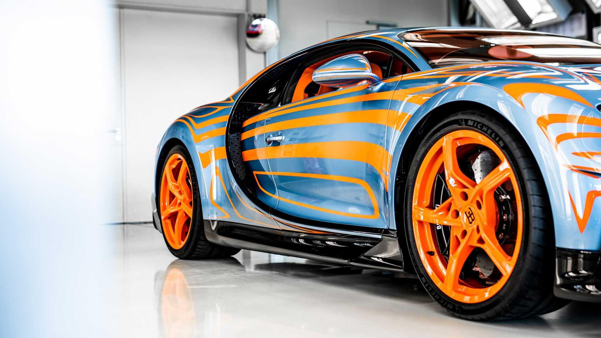 采用手工彩绘专属车漆布加迪推出定制版chiron