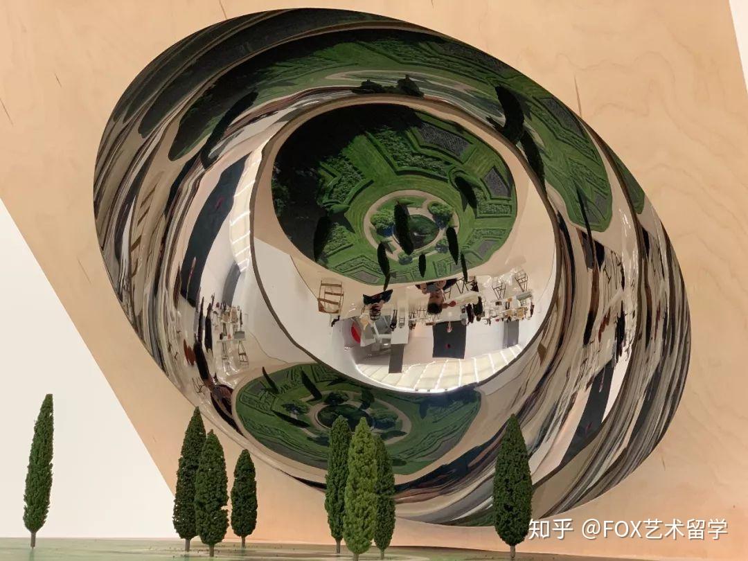 这些作品像有生命的锤子把我的灵魂都敲碎了anishkapoor北京首展记录